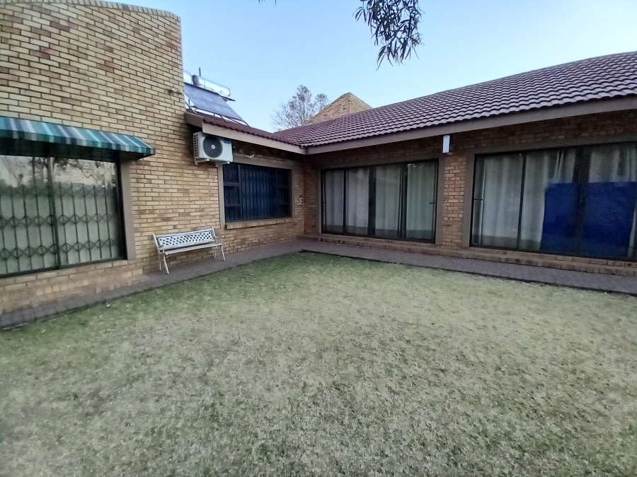4 Bedroom Property for Sale in Vaalpark Free State